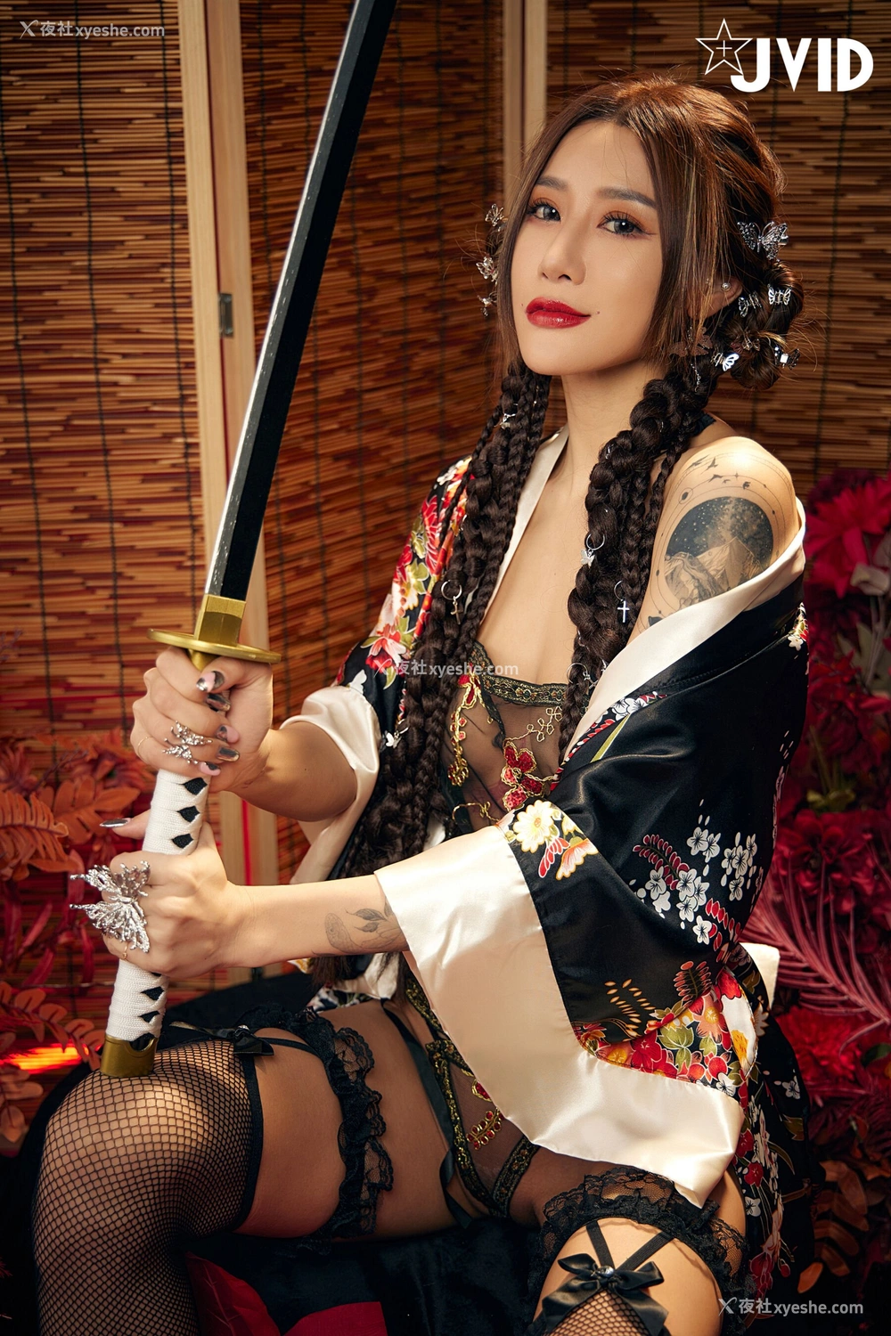 1P - 圣上宠幸首选 倾国倾城囍媚娘 婀娜多姿 酥胸外露