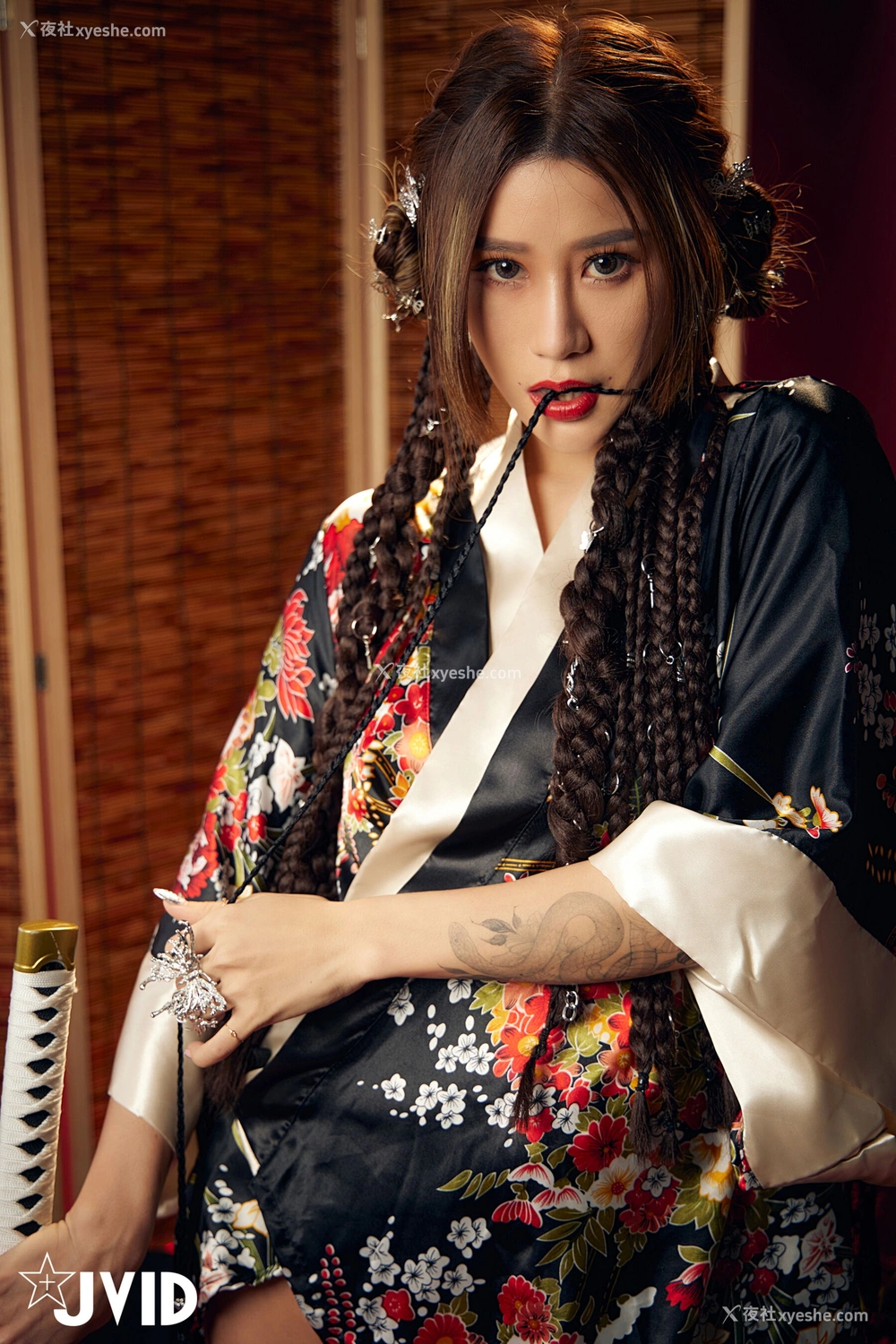 1P - 圣上宠幸首选 倾国倾城囍媚娘 婀娜多姿 酥胸外露
