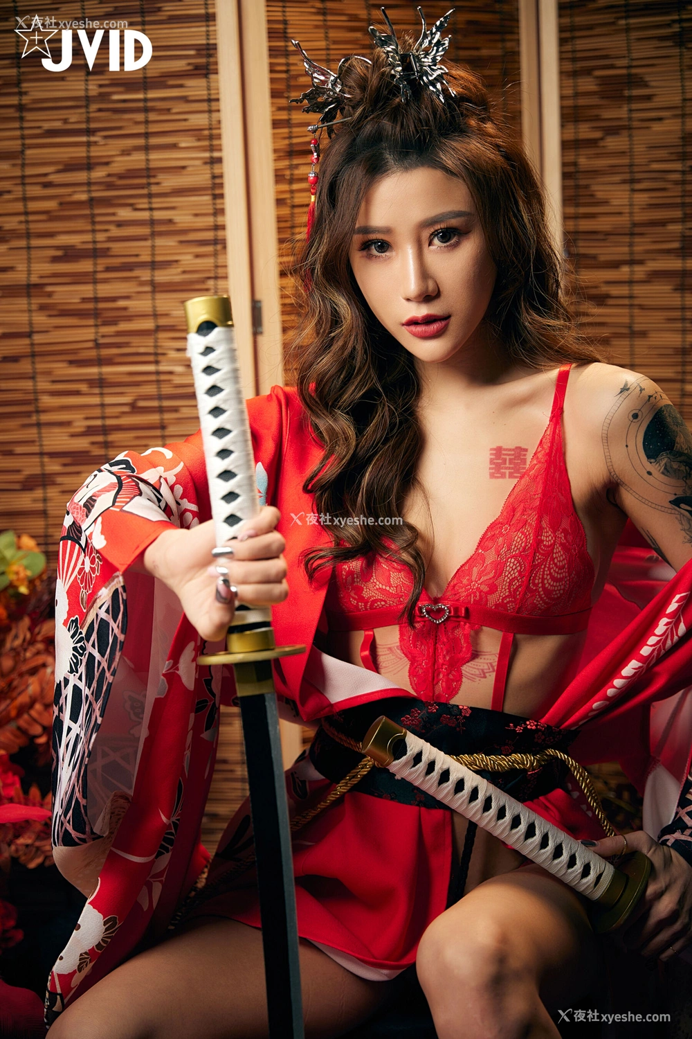 1P - 圣上宠幸首选 倾国倾城囍媚娘 婀娜多姿 酥胸外露