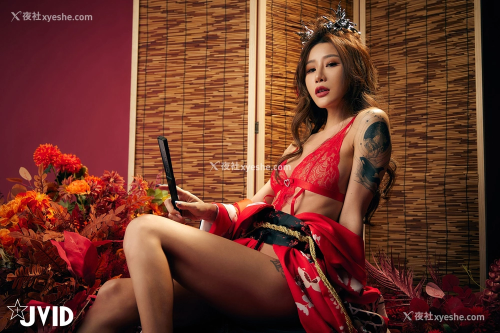 1P - 圣上宠幸首选 倾国倾城囍媚娘 婀娜多姿 酥胸外露