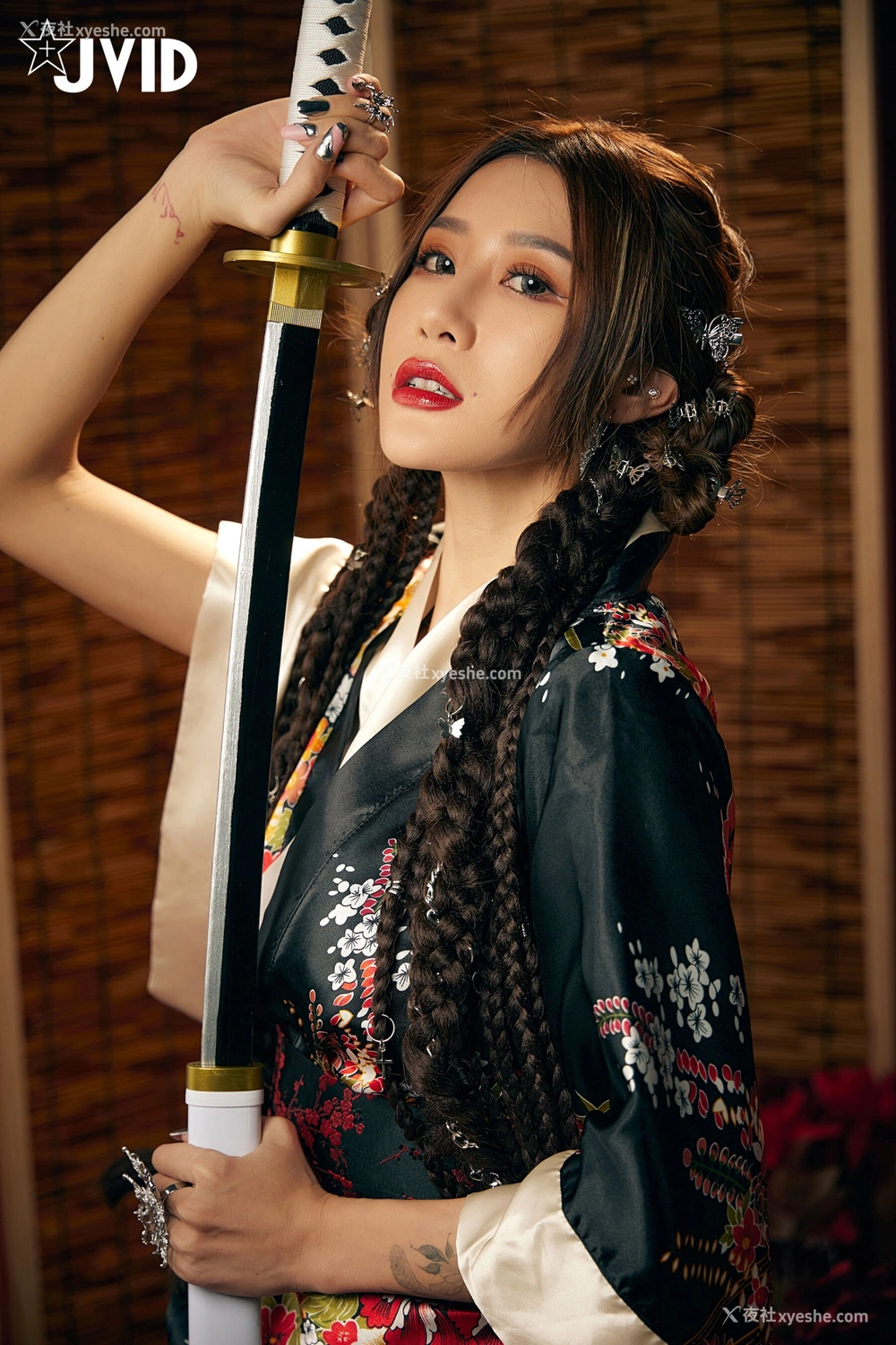 1P - 圣上宠幸首选 倾国倾城囍媚娘 婀娜多姿 酥胸外露