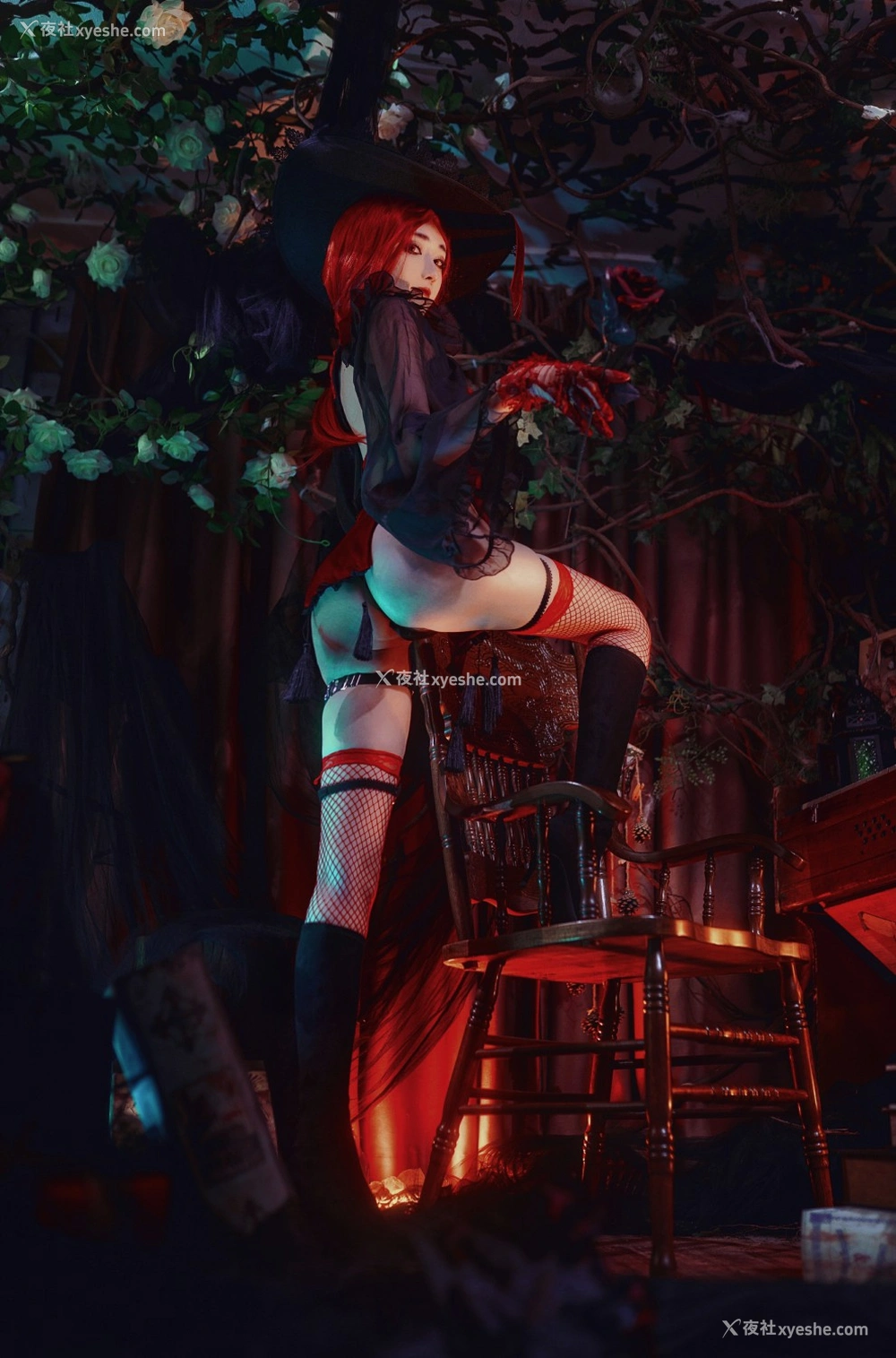 1P - [Cosplay]南桃Momoko – 红女巫