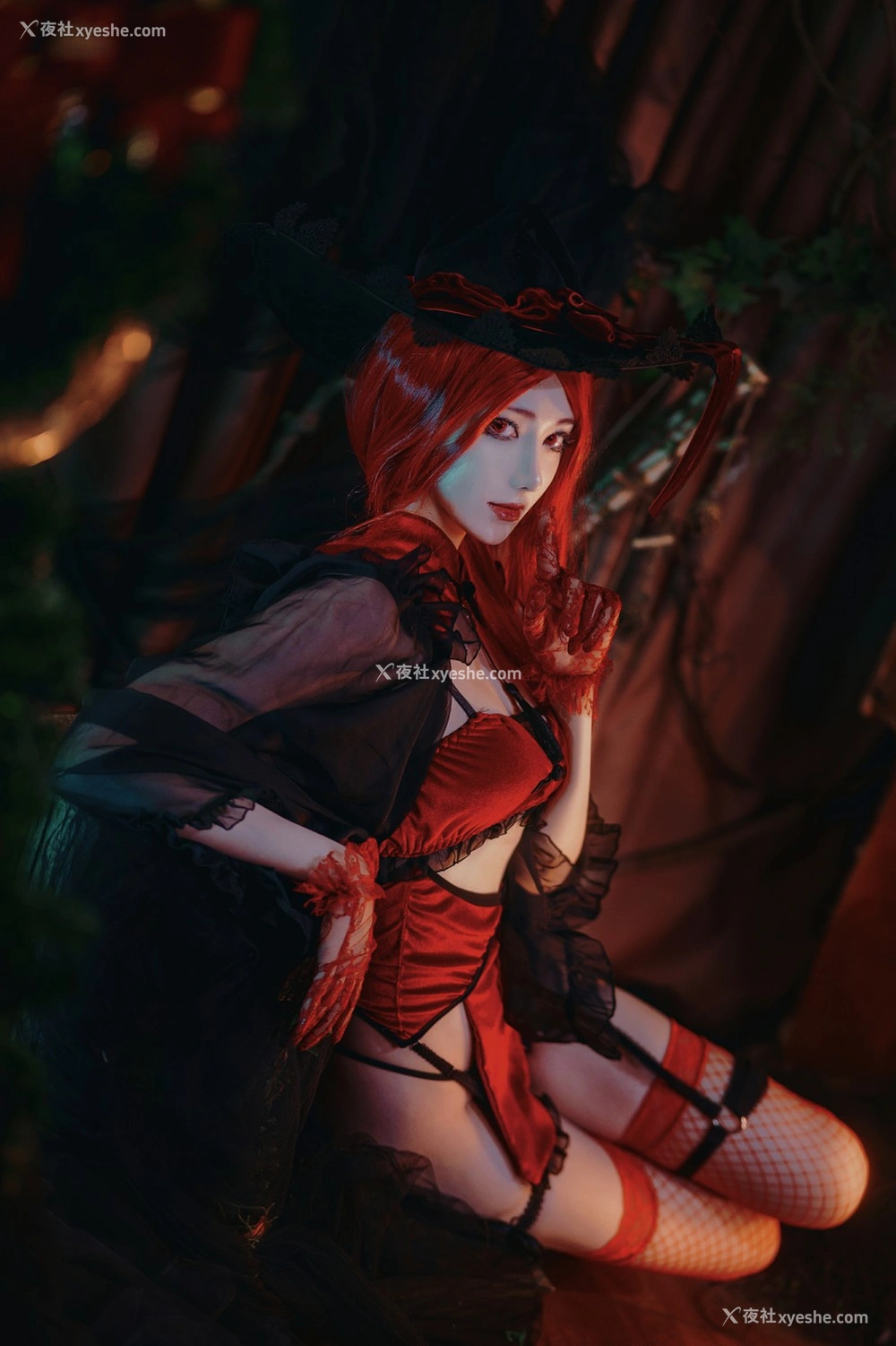 1P - [Cosplay]南桃Momoko – 红女巫