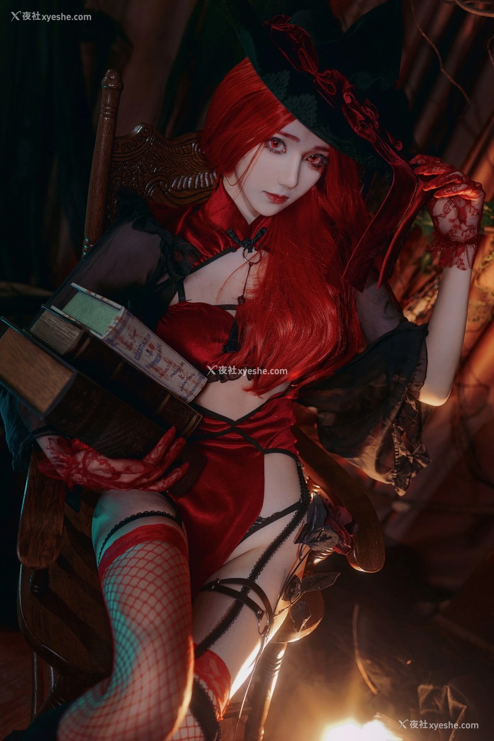 1P - [Cosplay]南桃Momoko – 红女巫