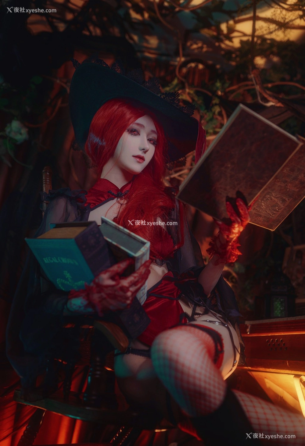 1P - [Cosplay]南桃Momoko – 红女巫