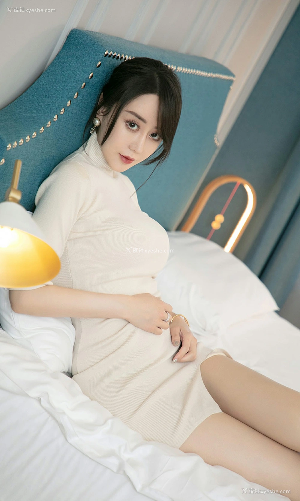 1P - [Ugirls尤果网]爱尤物专辑 No.1458 欣凌 心电心