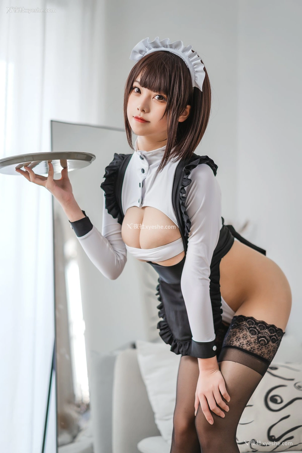 1P - 蜜汁猫裘 – 高叉女仆