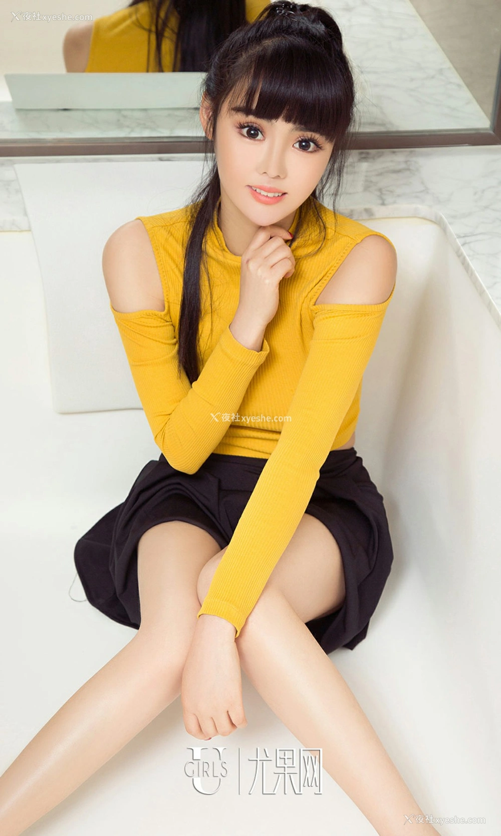 1P - [Ugirls爱尤物] No.1014 小凡 出凡入胜