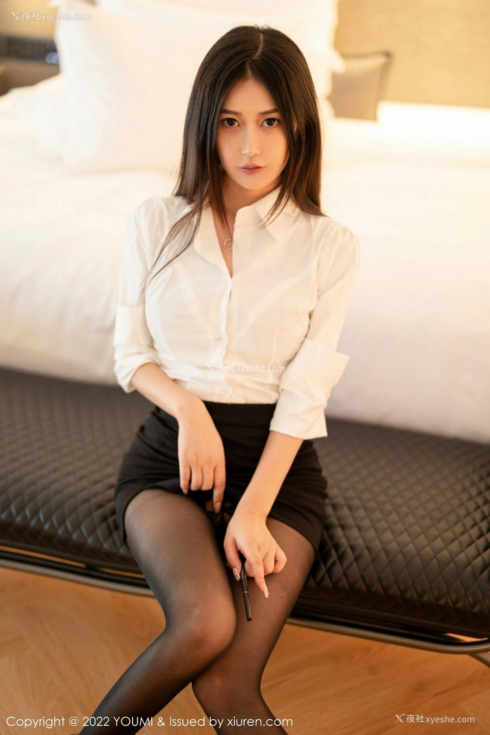 1P - [YOUMI尤蜜荟] VOL.827 laura阿姣