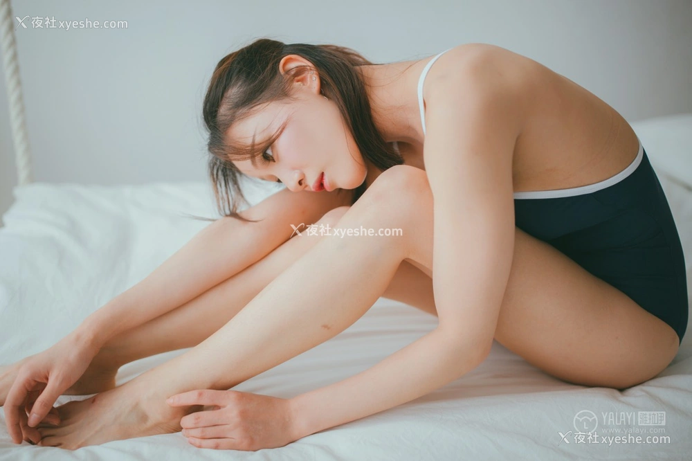 1P - [YALAYI雅拉伊] No.119 糖味 牵着猫的妹子