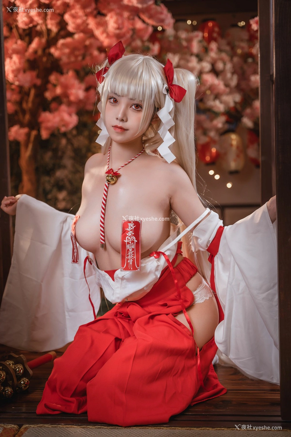 1P - 蜜汁猫裘 – 可畏巫女