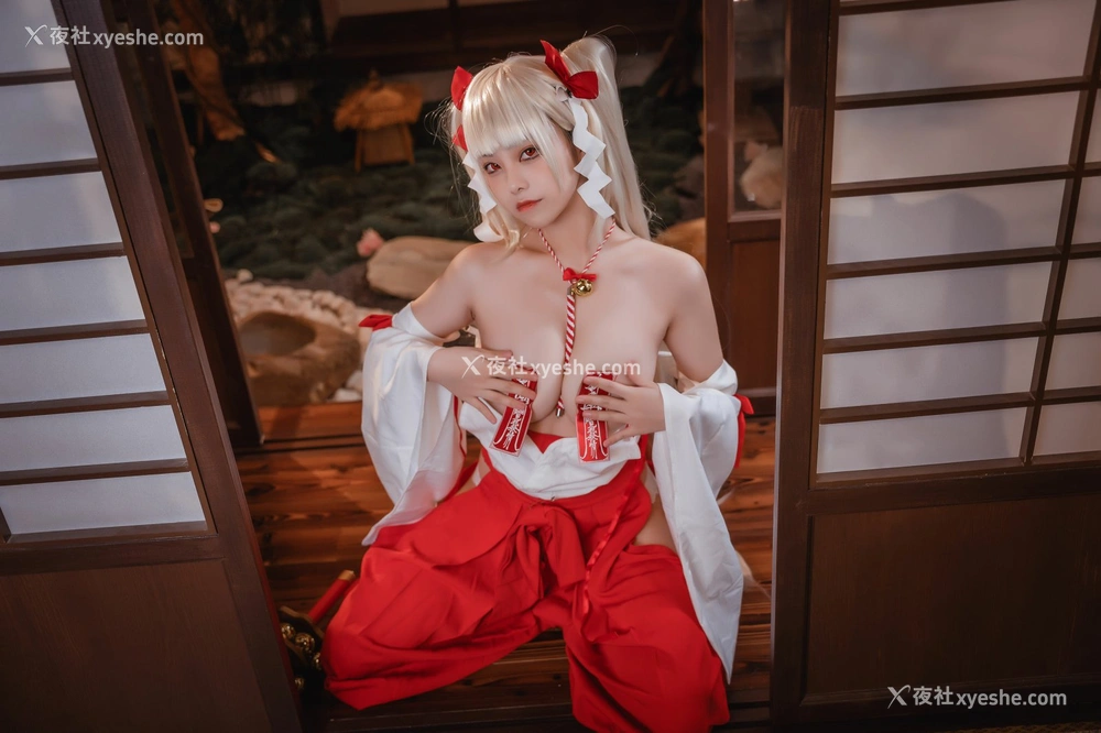 1P - 蜜汁猫裘 – 可畏巫女