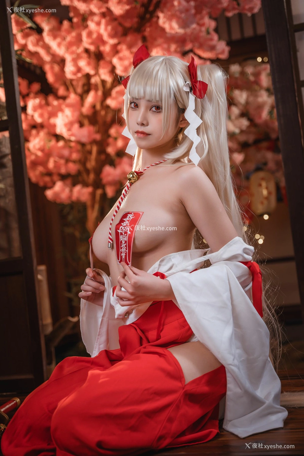 1P - 蜜汁猫裘 – 可畏巫女