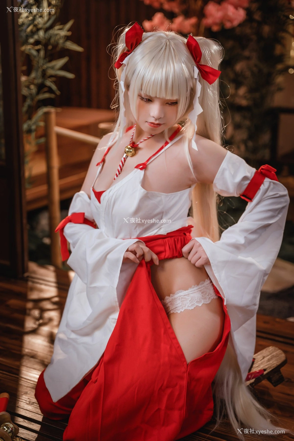 1P - 蜜汁猫裘 – 可畏巫女