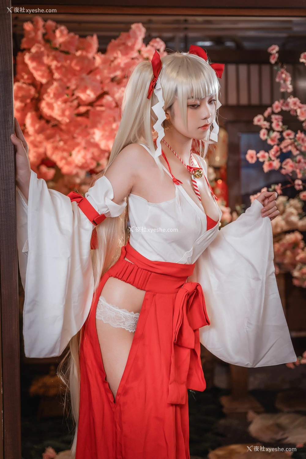 1P - 蜜汁猫裘 – 可畏巫女