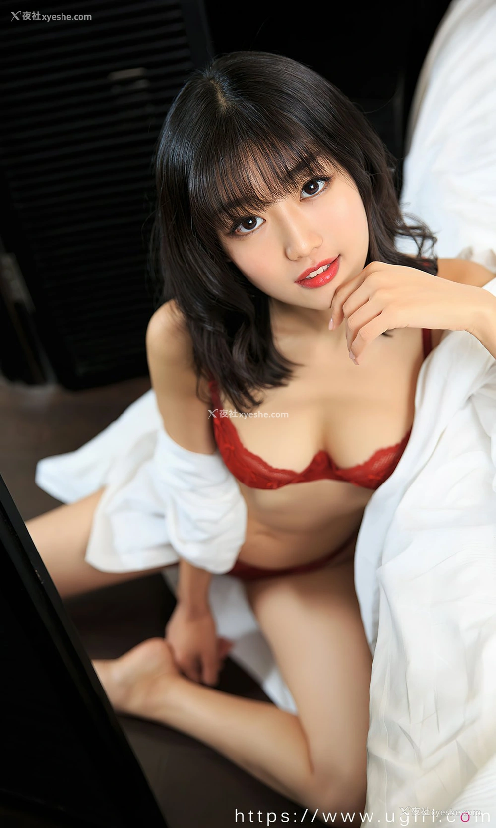 1P - [Ugirls尤果网]爱尤物专辑 No.2363 小文 青春记忆
