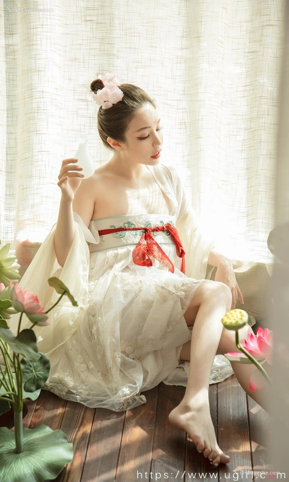 1P - [Ugirls尤果网]爱尤物专辑 No.2152 七夕合辑 织女梦