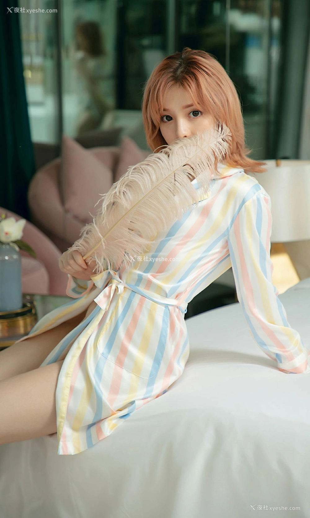 1P - [Ugirls尤果网]爱尤物 No.1549 井酱baby 黑色留白