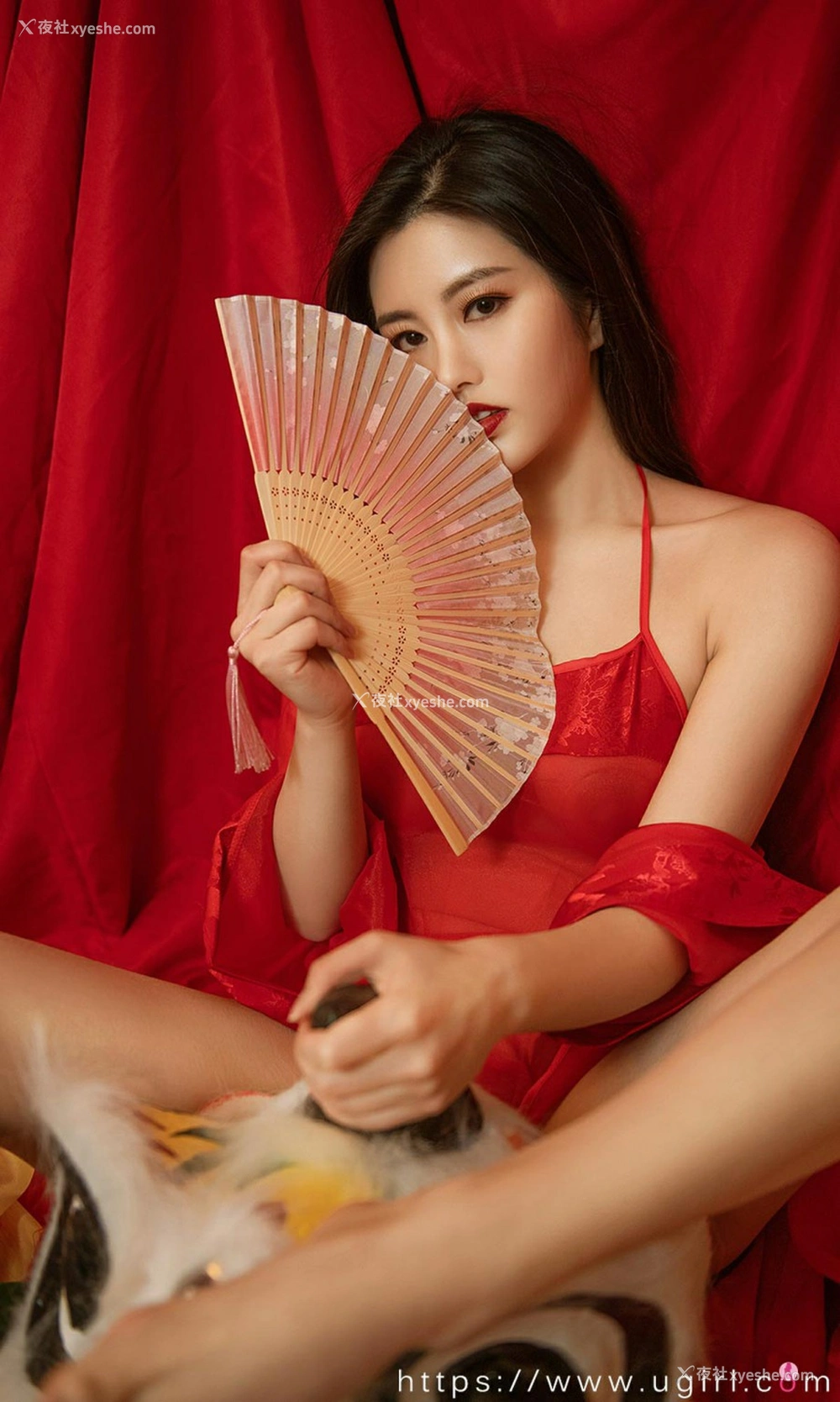 1P - [Ugirls尤果网]爱尤物专辑 No.2270 娜露 鸿运当头