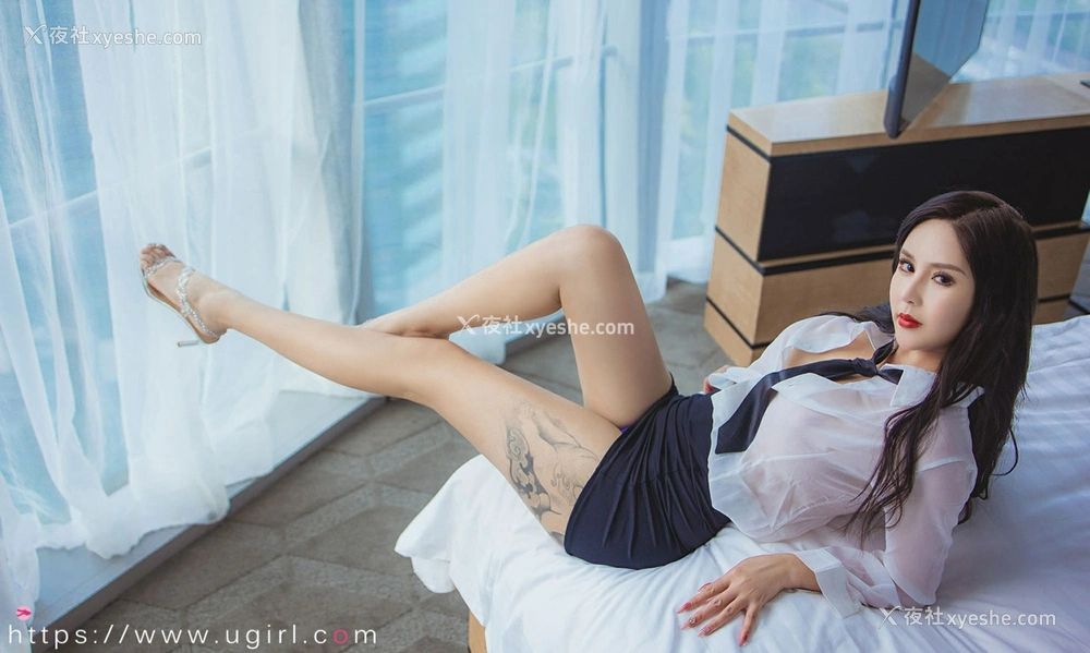1P - [Ugirls尤果网]爱尤物专辑 No.2300 娜依灵儿 制服密钥