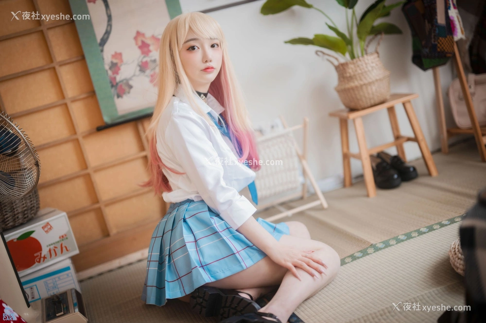 1P - [BLUECAKE] YeEun – Marin Kitagawa WHITE ver