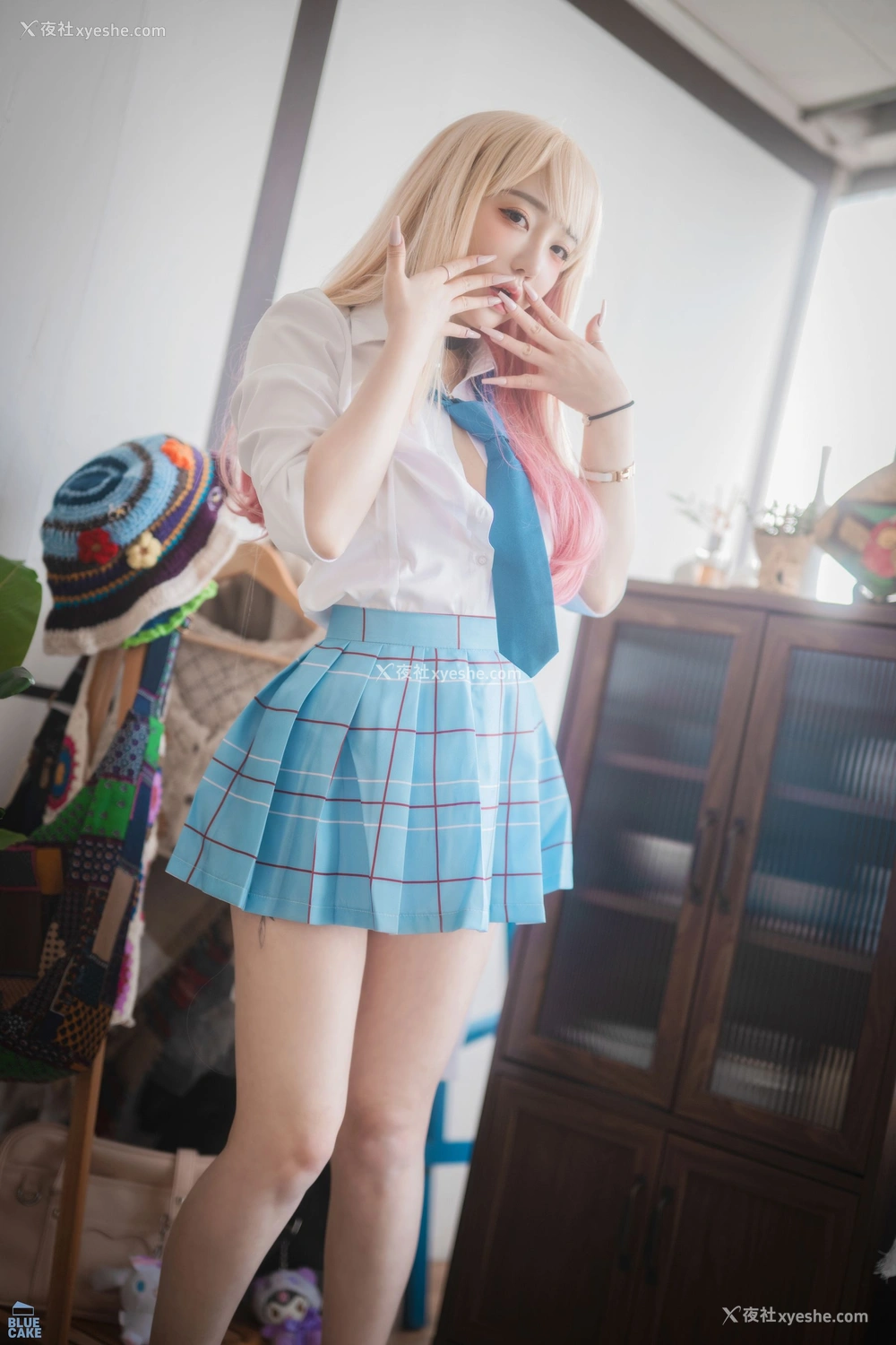 1P - [BLUECAKE] YeEun – Marin Kitagawa WHITE ver