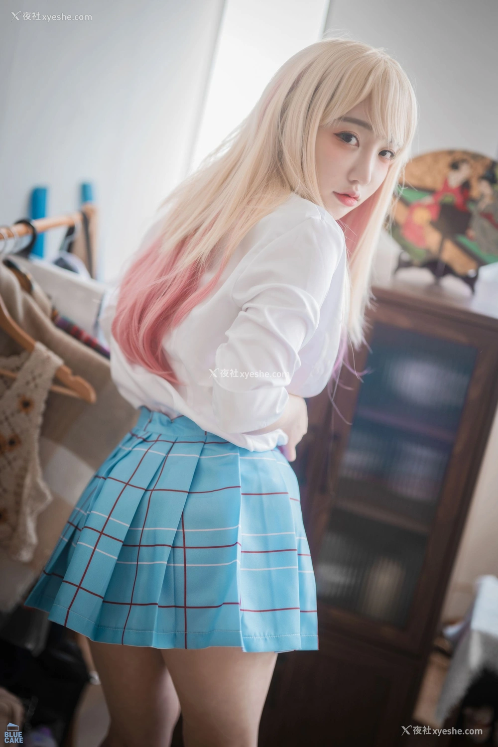 1P - [BLUECAKE] YeEun – Marin Kitagawa WHITE ver