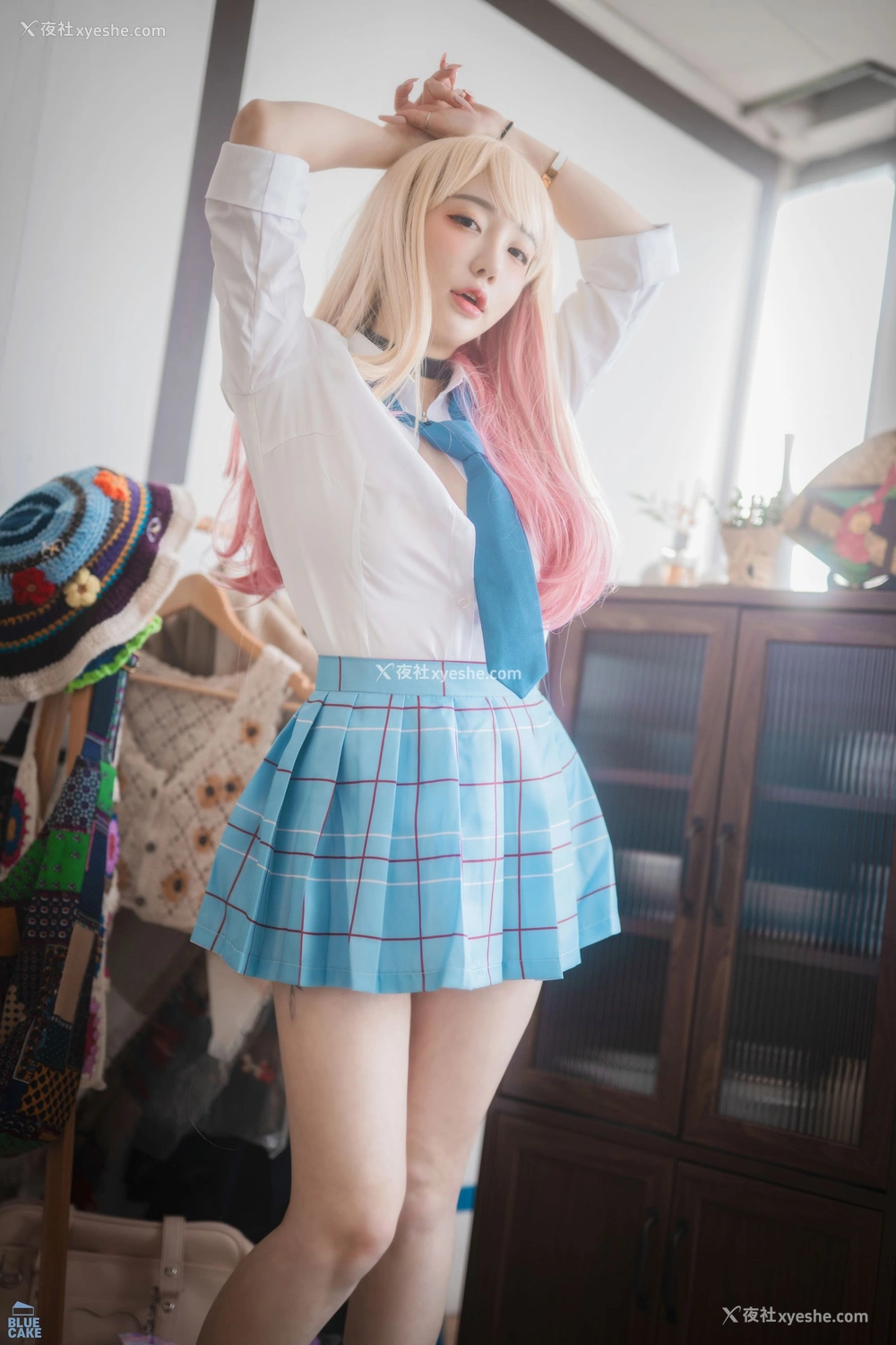 1P - [BLUECAKE] YeEun – Marin Kitagawa WHITE ver