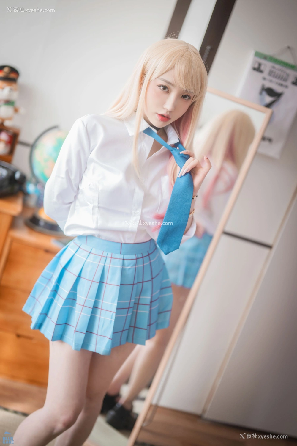 1P - [BLUECAKE] YeEun – Marin Kitagawa WHITE ver