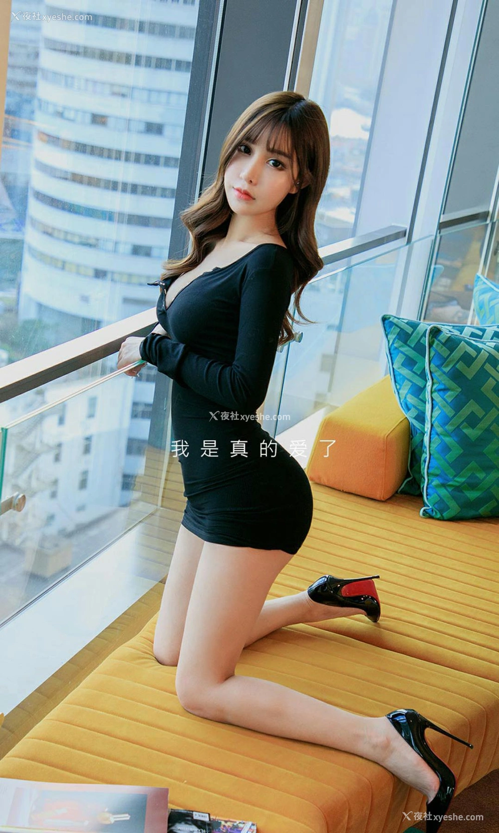 1P - [Ugirls尤果网]爱尤物 No.1752 Pinkbaby 勾魂线条