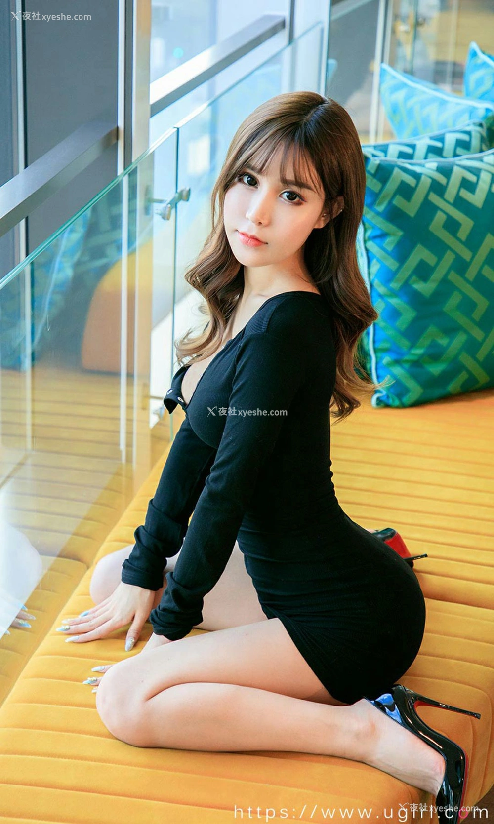 1P - [Ugirls尤果网]爱尤物 No.1752 Pinkbaby 勾魂线条