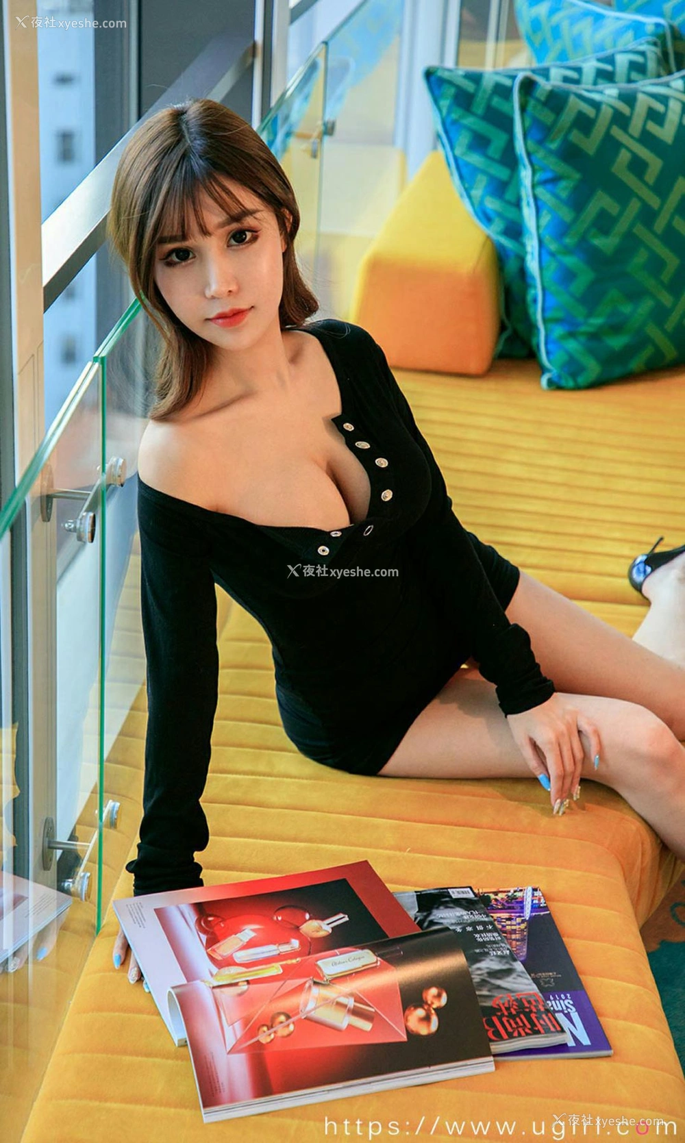1P - [Ugirls尤果网]爱尤物 No.1752 Pinkbaby 勾魂线条