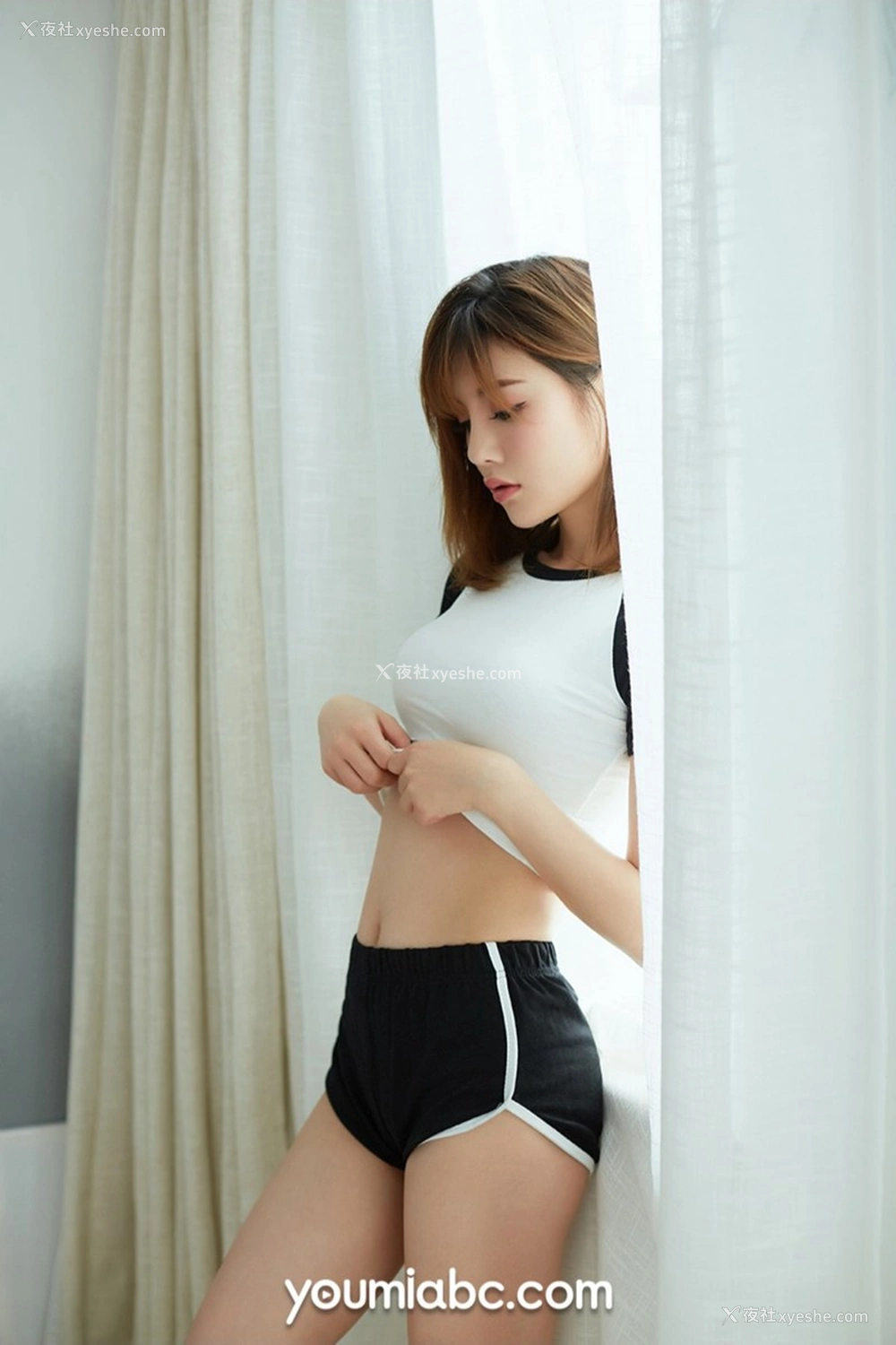 1P - [YouMi尤蜜] 奶茶Emily
