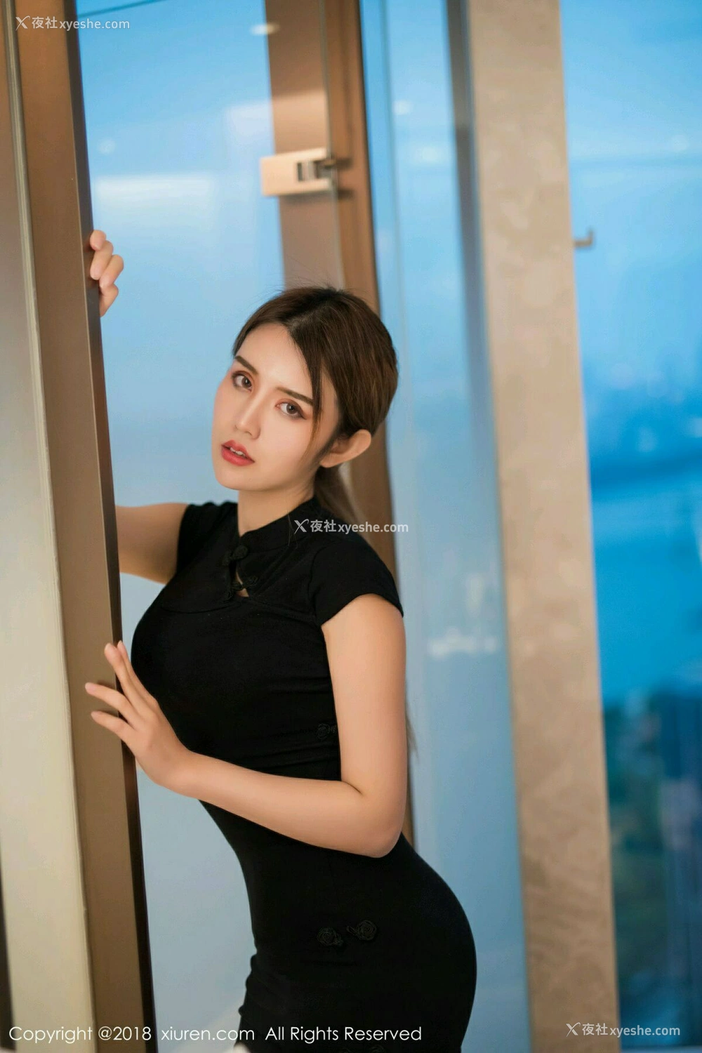 1P - [XiuRen秀人网] No.1231 Cris_卓娅祺