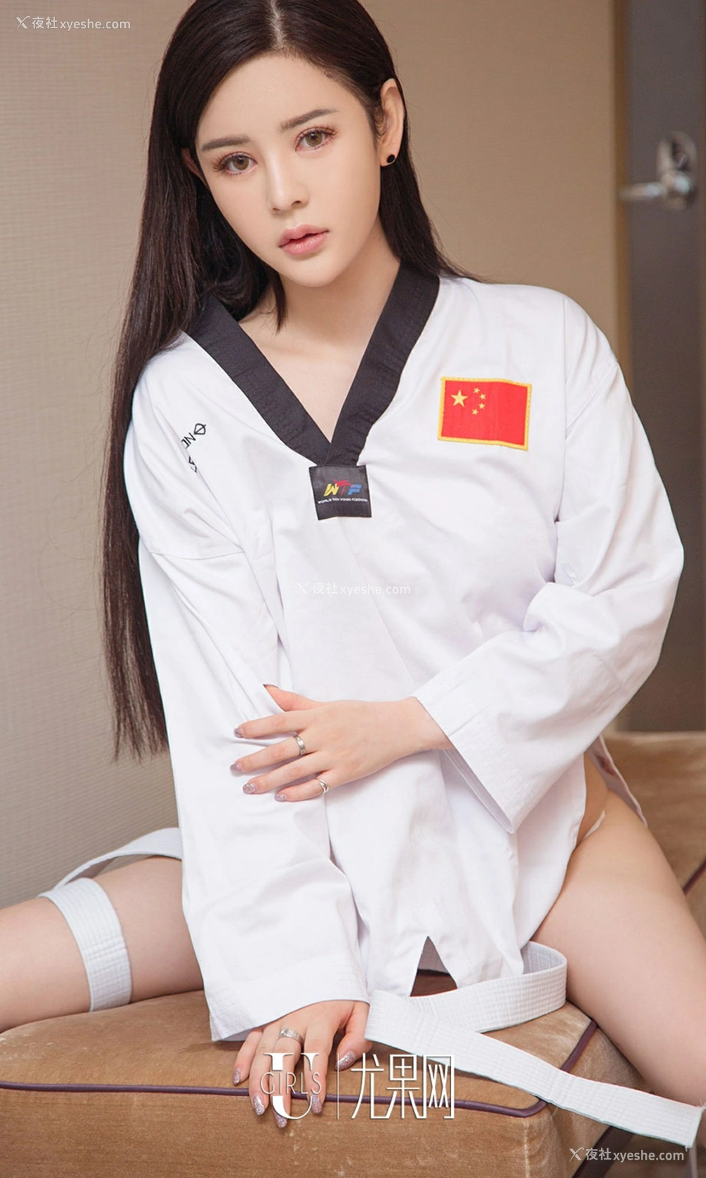 1P - [Ugirls爱尤物] No.821 米奇 性感禁地