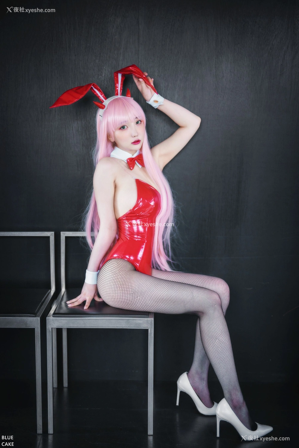 1P - [BLUECAKE] YeEun – IN THE SEXXY 002