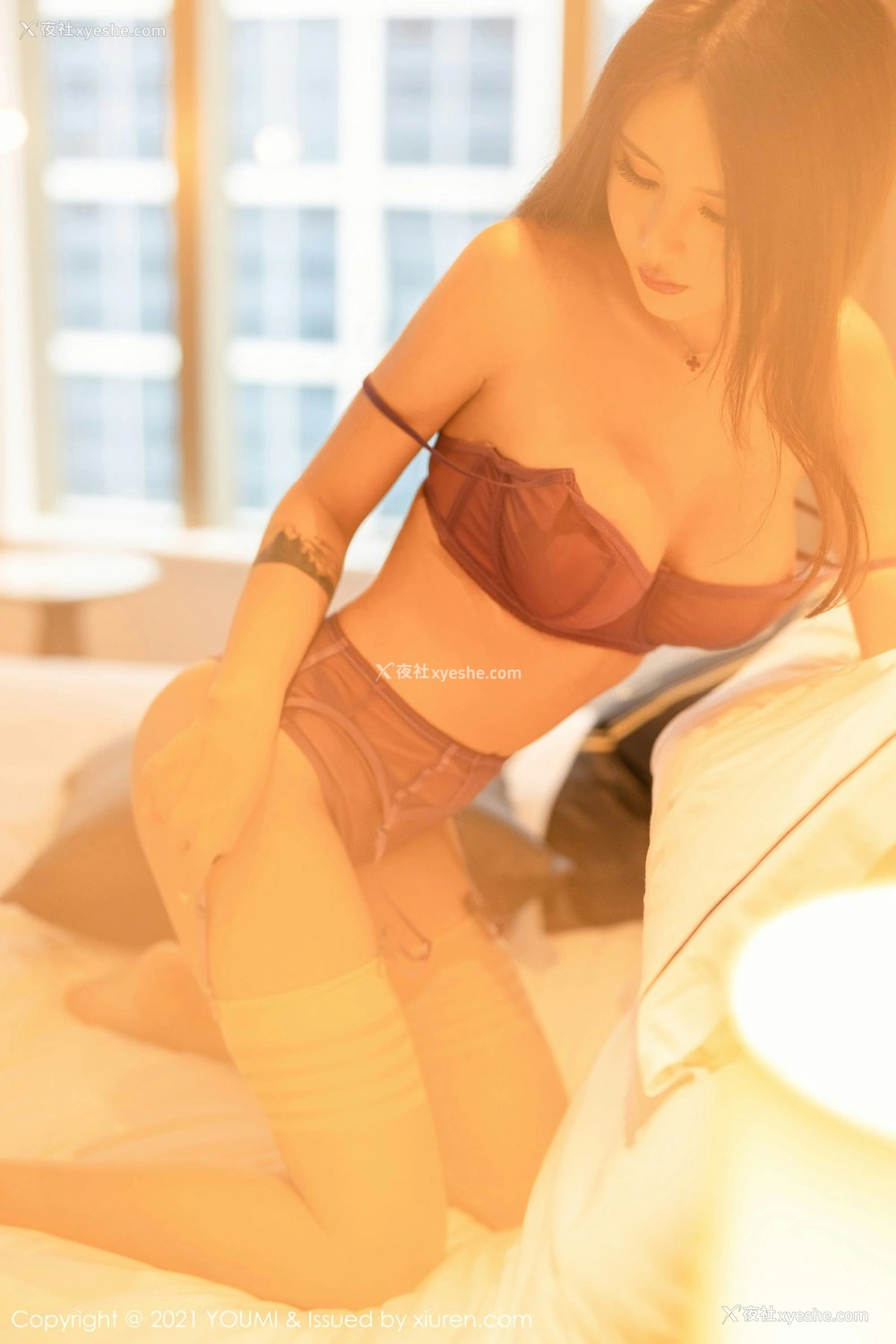 1P - [YOUMI尤蜜荟] VOL.719 Emily尹菲