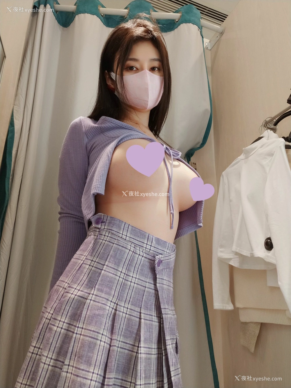 1P - Coser小姐姐白银 – 更衣室