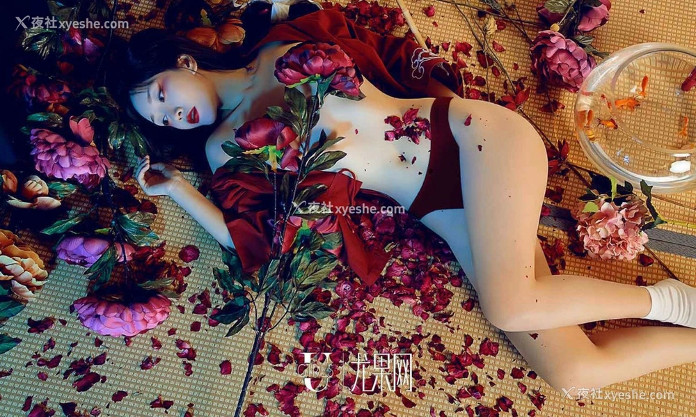 1P - [Ugirls尤果网]爱尤物专辑 No.1366 豌豆公主 姹紫嫣红