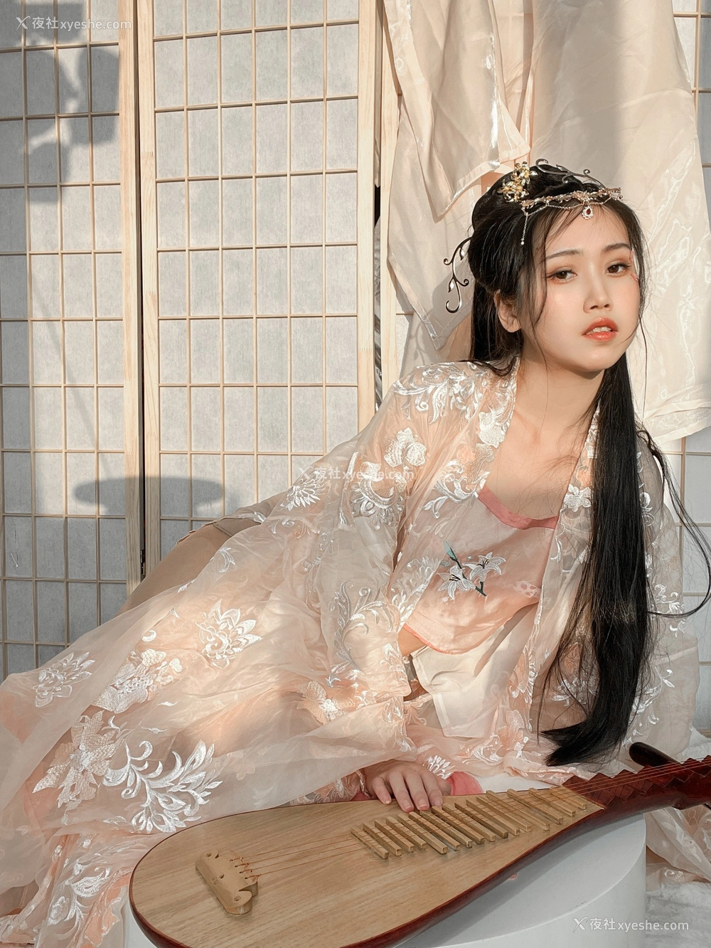 1P - 不呆猫 – 古风温泉人妻