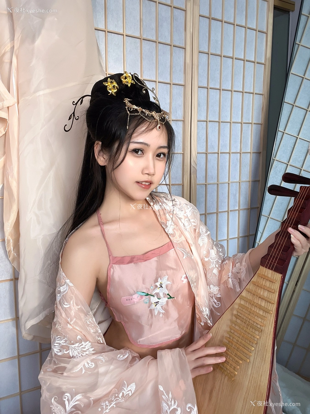 1P - 不呆猫 – 古风温泉人妻