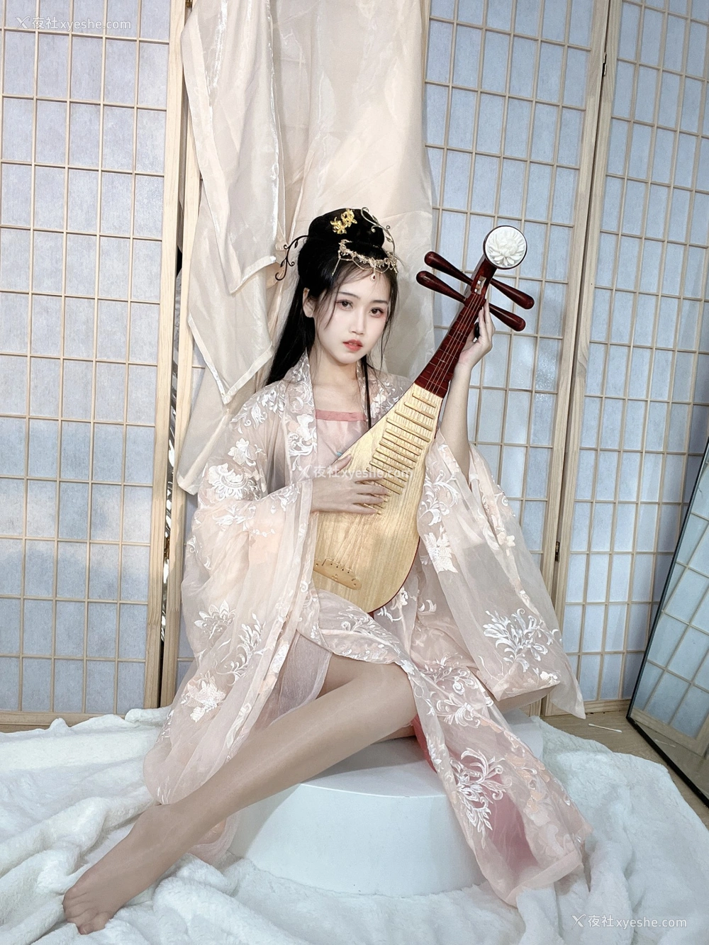 1P - 不呆猫 – 古风温泉人妻