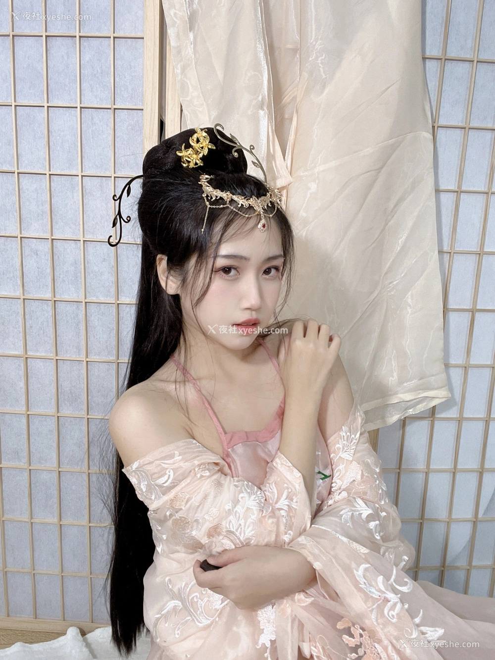1P - 不呆猫 – 古风温泉人妻