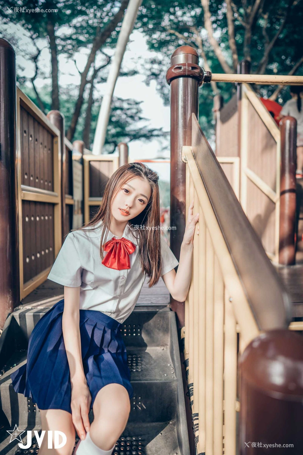 1P - 妍妍《抓到妹妹的把柄》