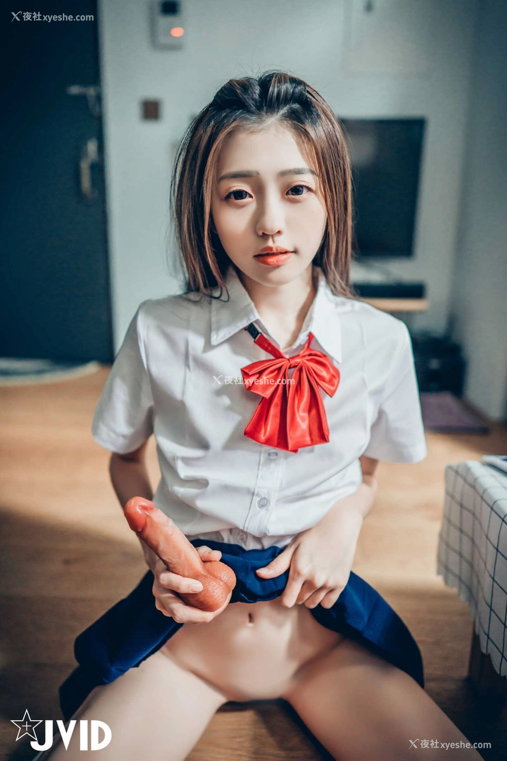 1P - 妍妍《抓到妹妹的把柄》