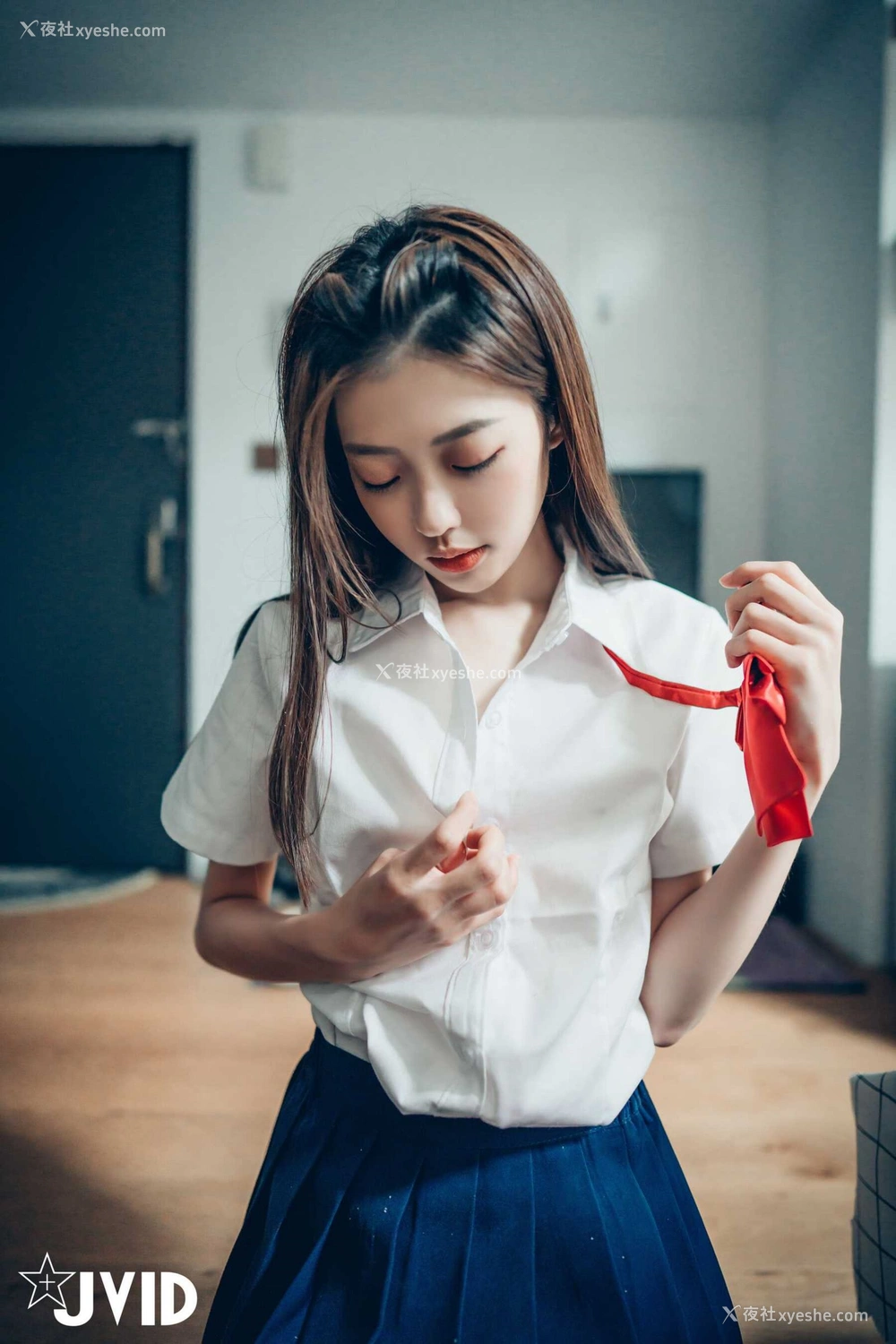 1P - 妍妍《抓到妹妹的把柄》