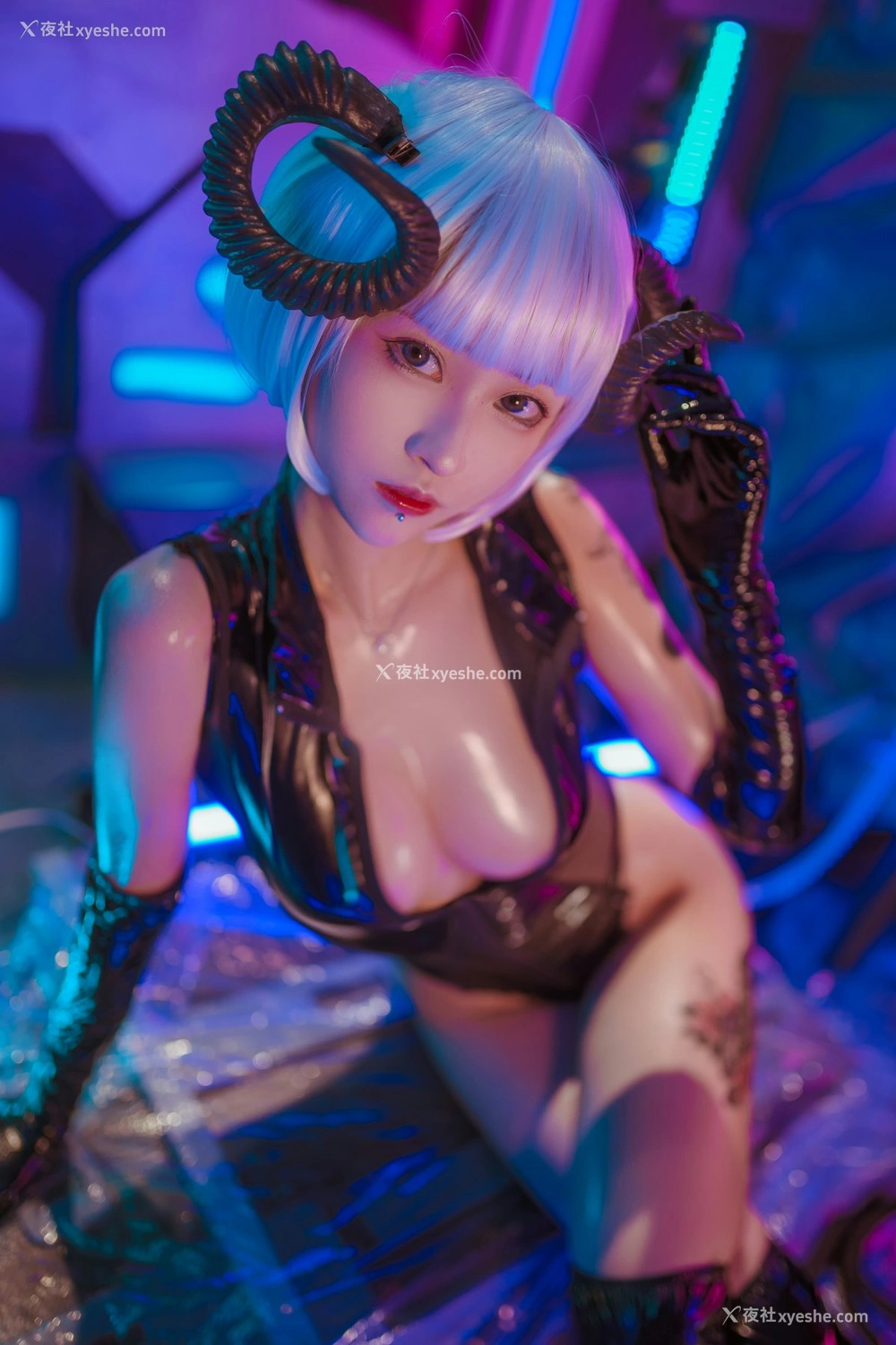 1P - 妹抖青 – 恶魔胶衣