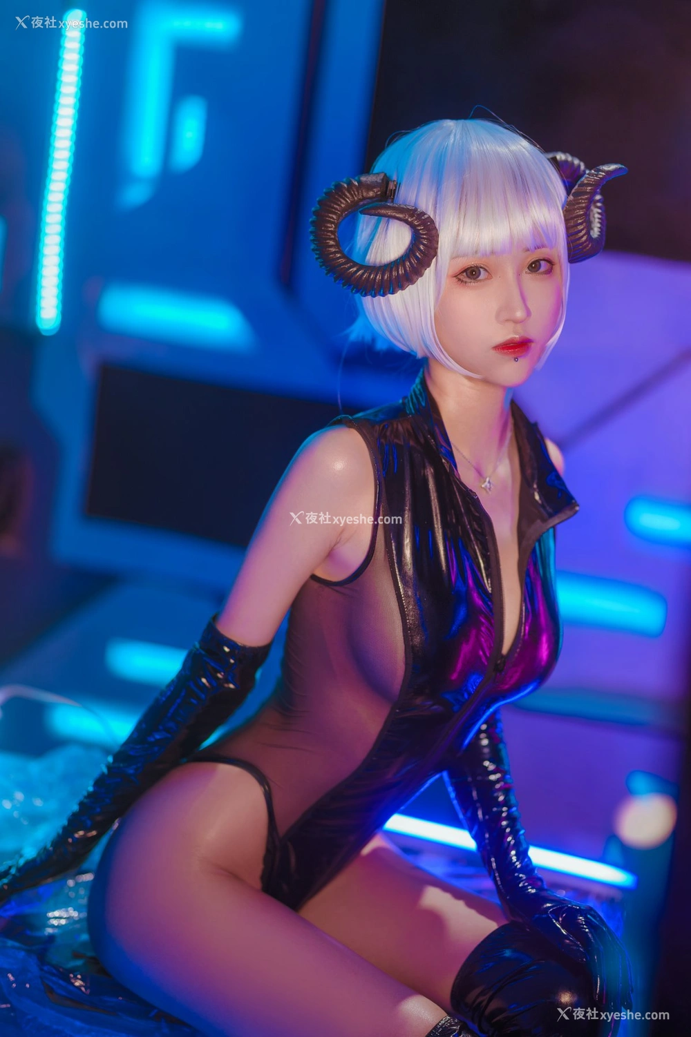 1P - 妹抖青 – 恶魔胶衣