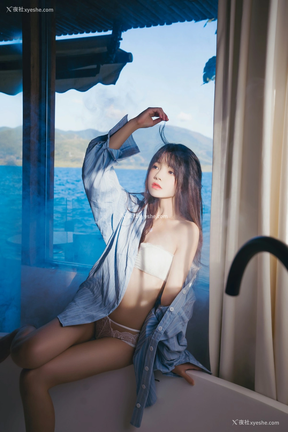 1P - 桜桃喵 – 蓝衬衫