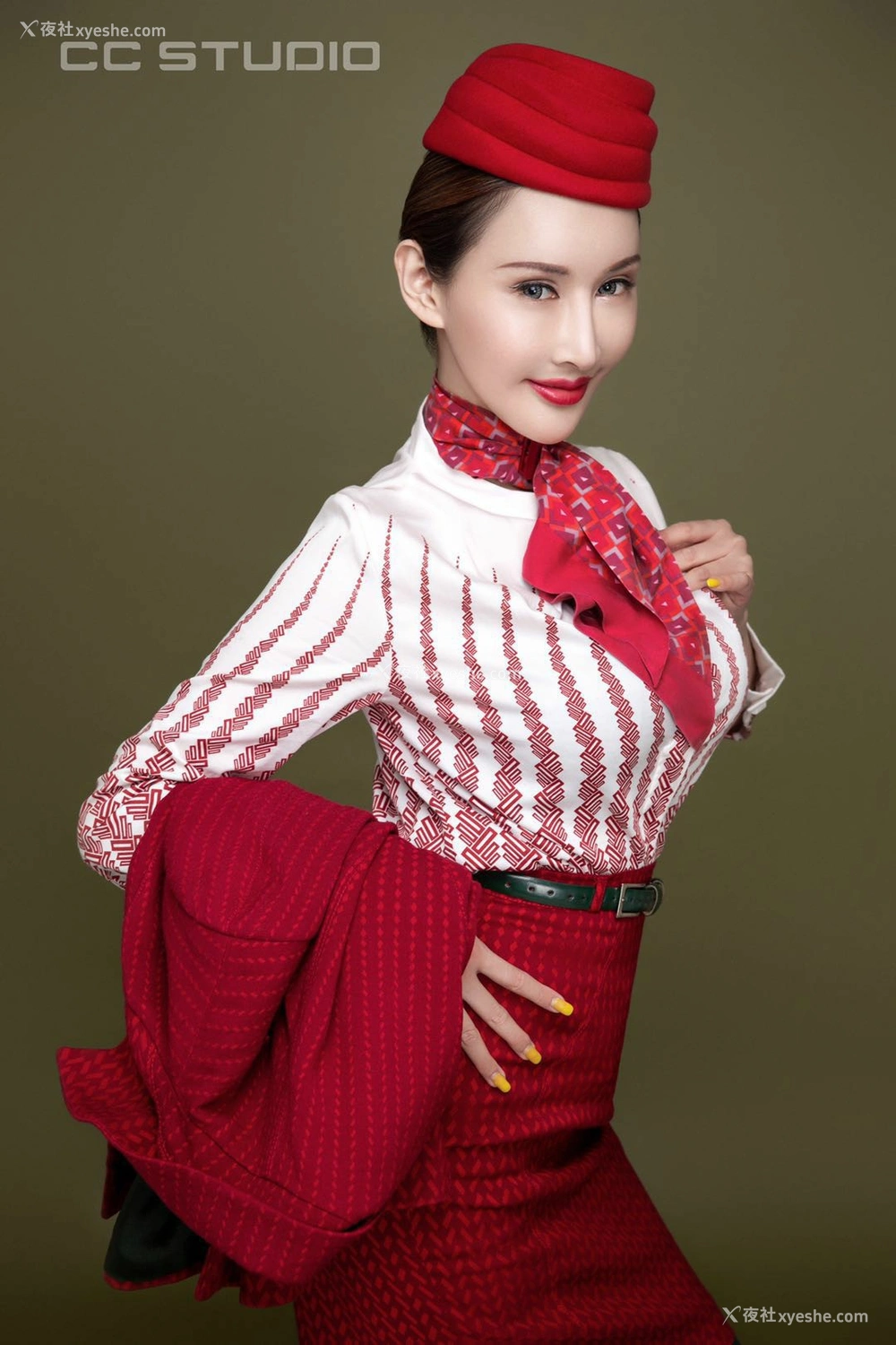 1P - [TouTiao头条女神] 曼苏拉娜 小时候的梦想是做一名空姐